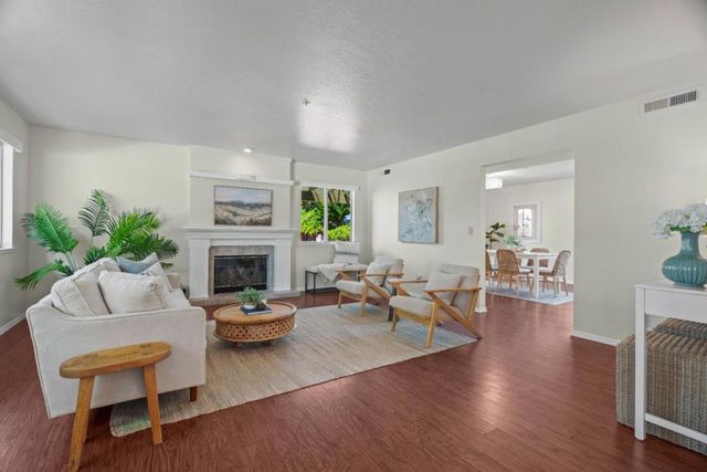 2430 Camden Court, Santa Cruz, CA 95065