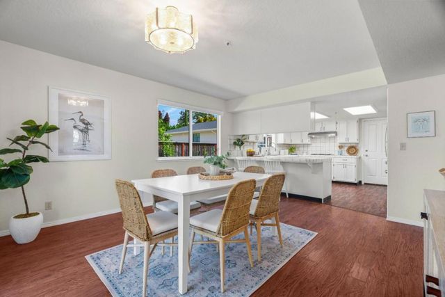 2430 Camden Court, Santa Cruz, CA 95065