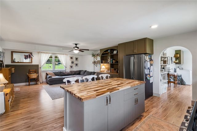 104 Owens Road, Pendleton, SC 29670