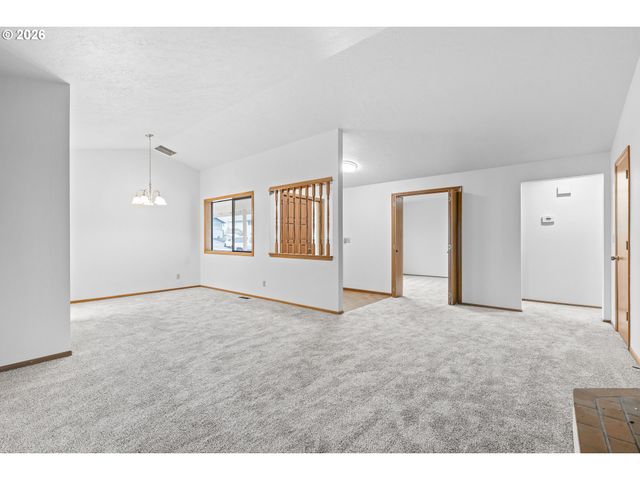 1669 NUT TREE Dr Nw, Salem, OR 97304