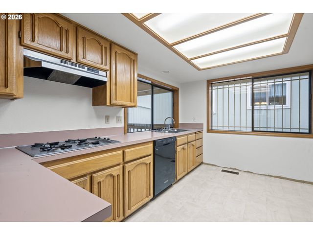 1669 NUT TREE Dr Nw, Salem, OR 97304