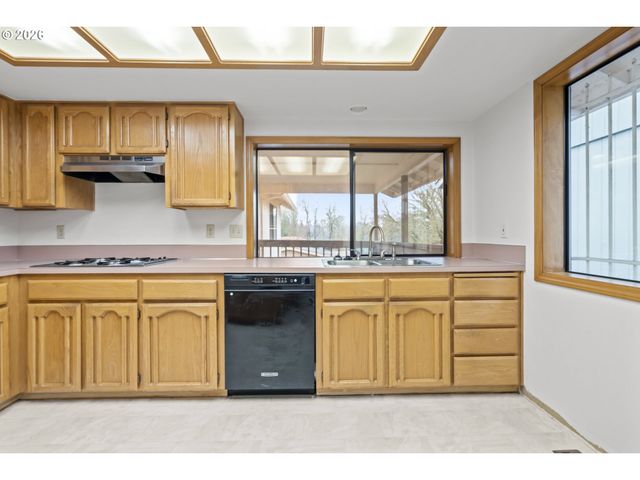 1669 NUT TREE Dr Nw, Salem, OR 97304