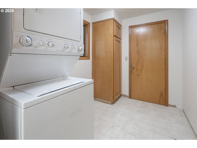 1669 NUT TREE Dr Nw, Salem, OR 97304