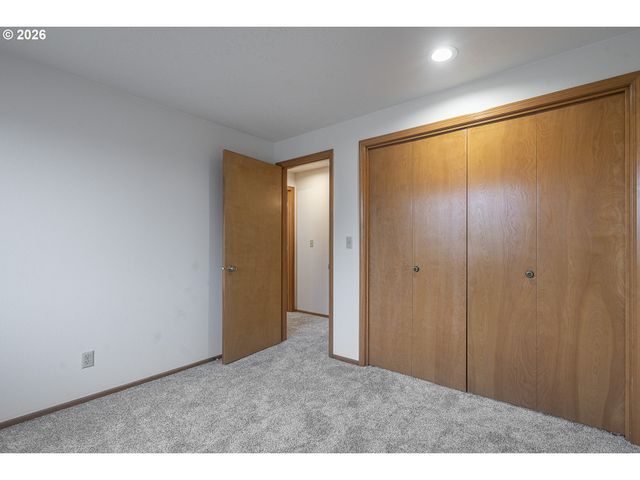 1669 NUT TREE Dr Nw, Salem, OR 97304