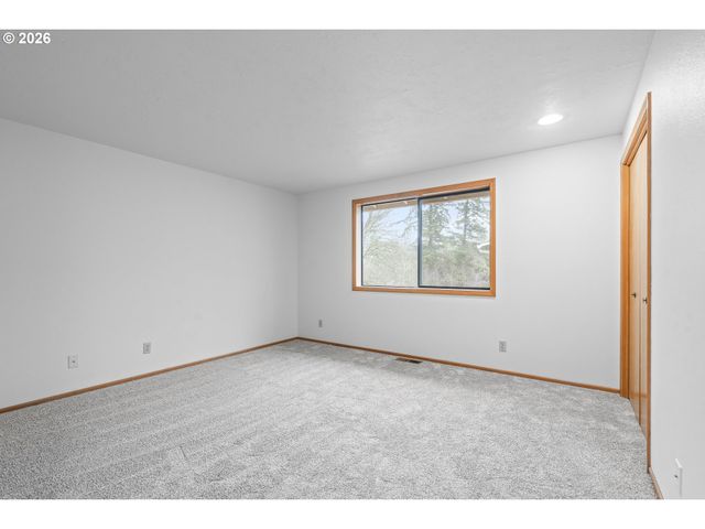 1669 NUT TREE Dr Nw, Salem, OR 97304