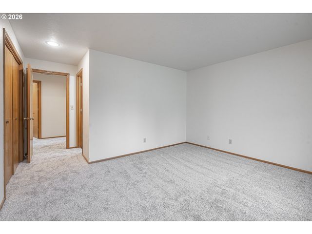 1669 NUT TREE Dr Nw, Salem, OR 97304