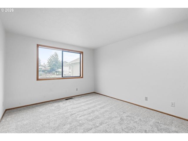 1669 NUT TREE Dr Nw, Salem, OR 97304