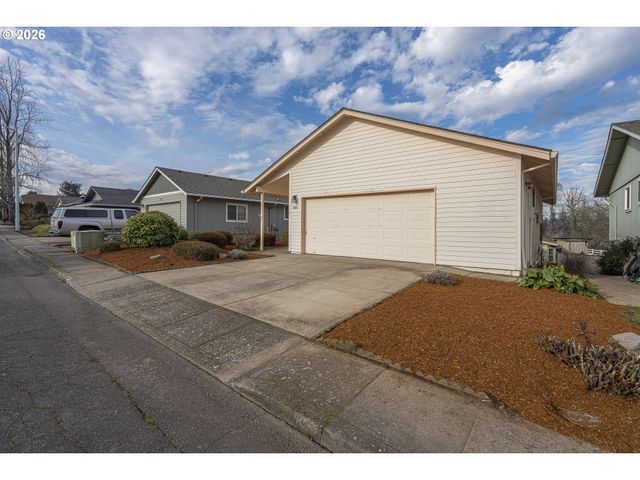 1669 NUT TREE Dr Nw, Salem, OR 97304