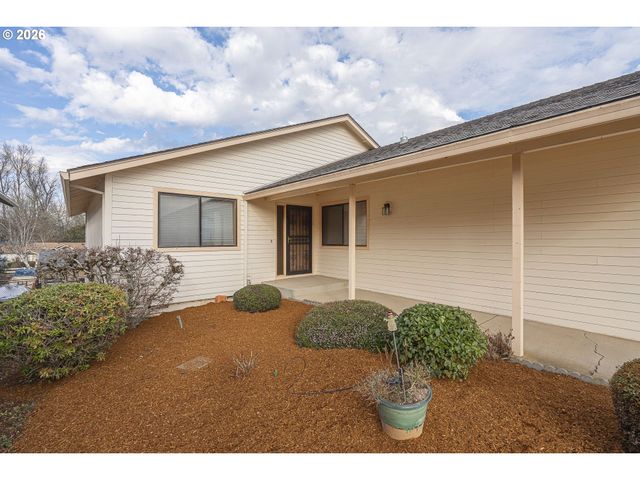 1669 NUT TREE Dr Nw, Salem, OR 97304