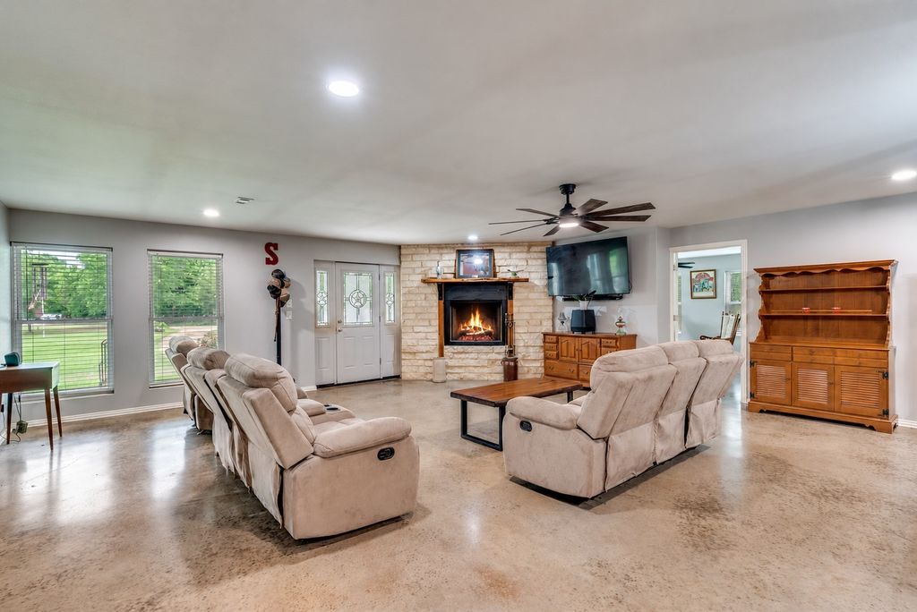 5115 County Road 423, Grandview, TX 76050 — photo 5