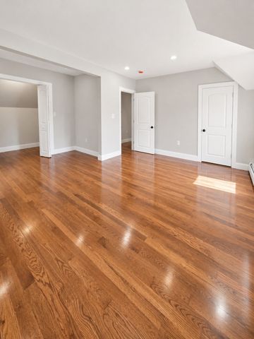 40 Pine Ave, Brockton, MA 02302