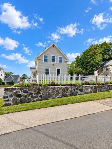 40 Pine Ave, Brockton, MA 02302