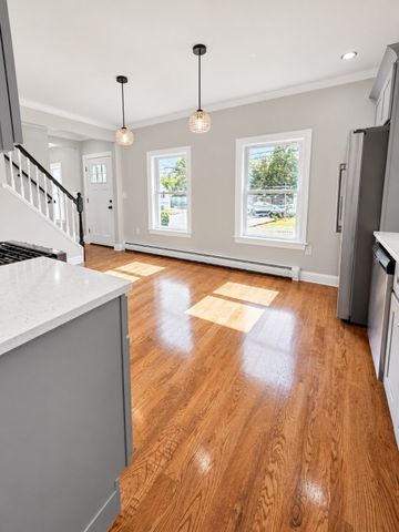 40 Pine Ave, Brockton, MA 02302