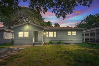 1043 Star Street, Denison, TX 75020