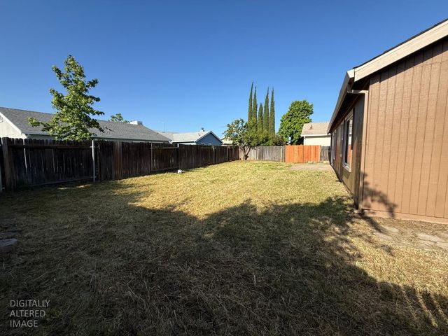 1620 Rodeo Way, Olivehurst, CA 95961