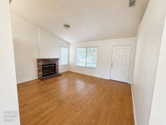 1620 Rodeo Way, Olivehurst, CA 95961