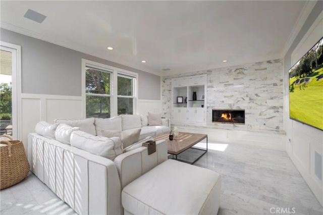 19531 Peninsula, Huntington Beach, CA 92648
