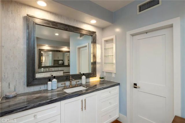 19531 Peninsula, Huntington Beach, CA 92648