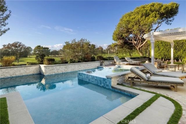 19531 Peninsula, Huntington Beach, CA 92648