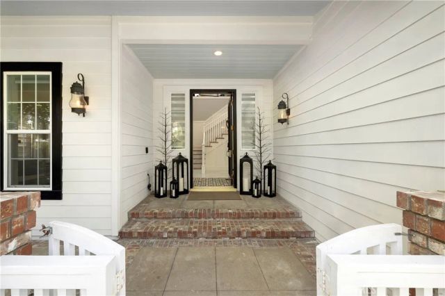 19531 Peninsula, Huntington Beach, CA 92648
