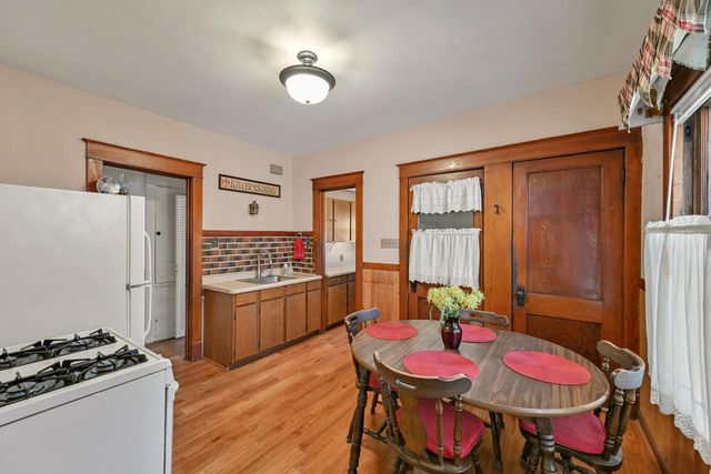 3614 W Rogers STREET, Milwaukee, WI 53215