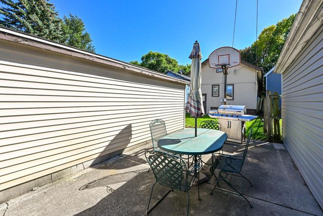 3614 W Rogers STREET, Milwaukee, WI 53215