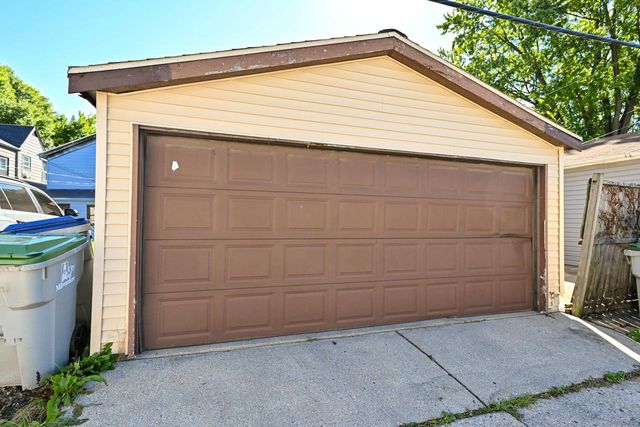 3614 W Rogers STREET, Milwaukee, WI 53215