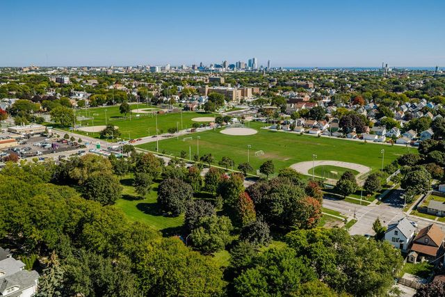3614 W Rogers STREET, Milwaukee, WI 53215