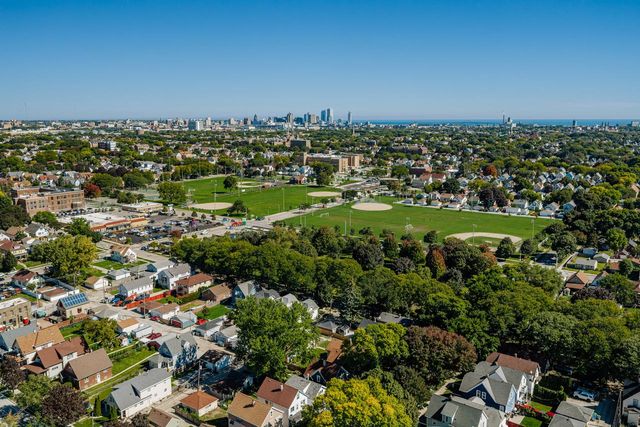 3614 W Rogers STREET, Milwaukee, WI 53215