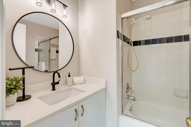 3944 WILCOXSON DR, Fairfax, VA 22031