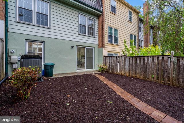 3944 WILCOXSON DR, Fairfax, VA 22031