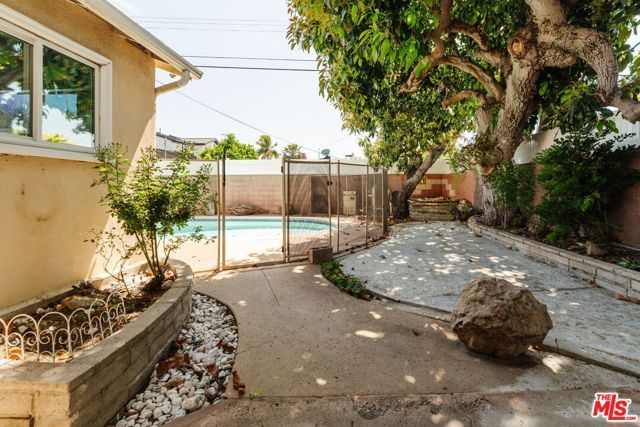 12210 Hammack Street, Culver City, CA 90230