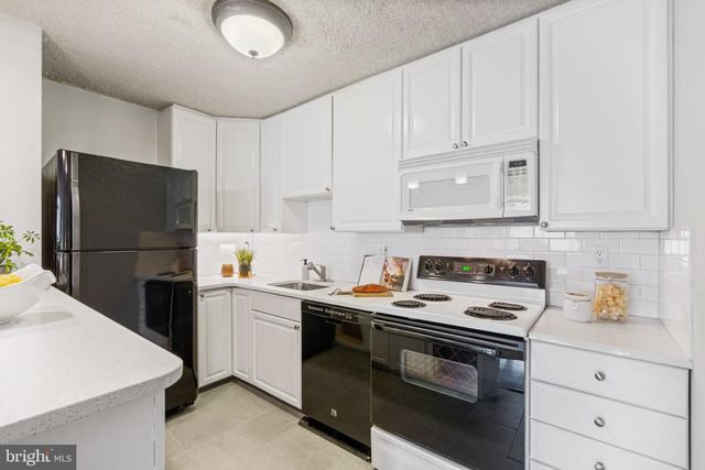 1325 18TH ST NW #707, Washington, DC 20036