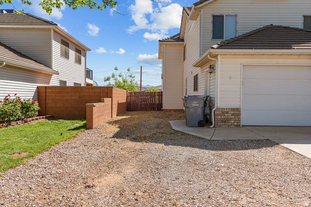 924 N 100 W, Hurricane, UT 84737