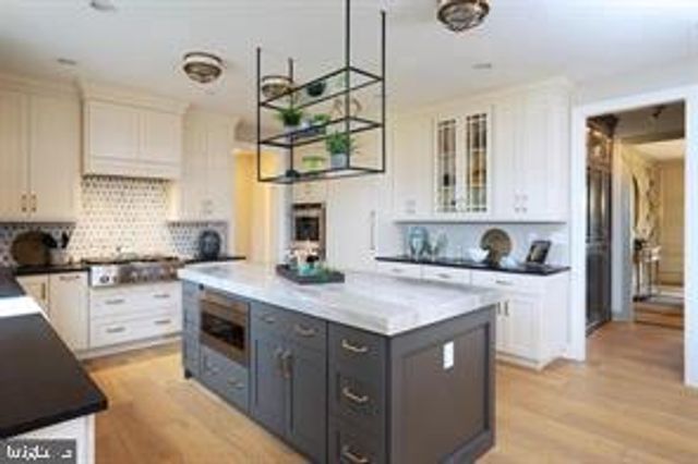 111 LEXINGTON MANOR, Glenmoore, PA 19343