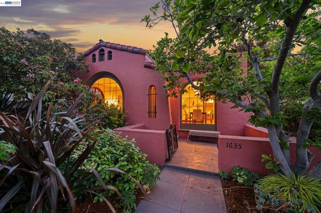 1635 High St, Alameda, CA 94501