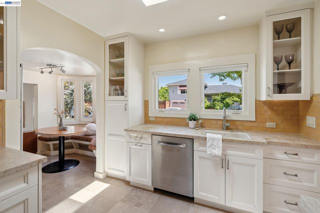 1635 High St, Alameda, CA 94501