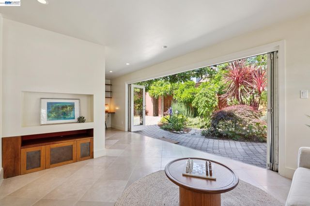 1635 High St, Alameda, CA 94501