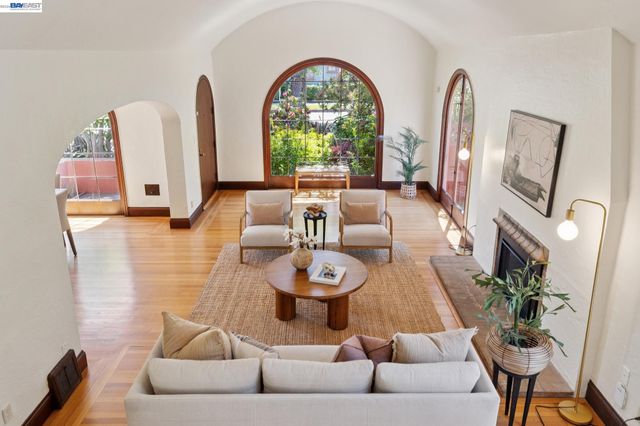 1635 High St, Alameda, CA 94501