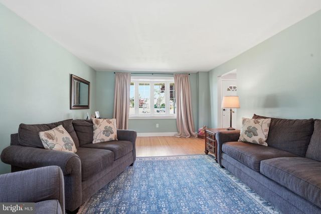 39 ERICH DR, Churchville, PA 18966