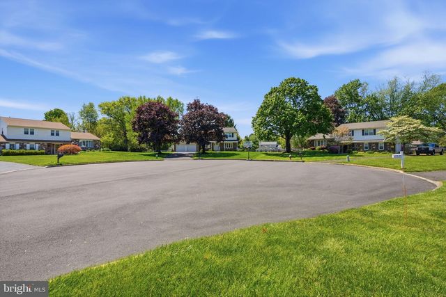39 ERICH DR, Churchville, PA 18966