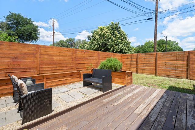 6410 Chimney Creek CIR B, Austin, TX 78723