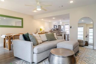 6410 Chimney Creek CIR B, Austin, TX 78723