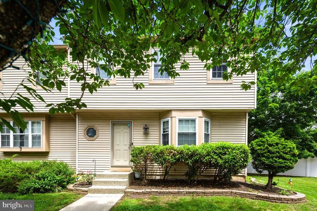 4 FAIRWAY BLVD, Pennsauken, NJ 08109