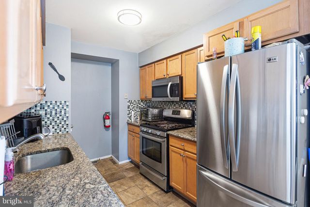4 FAIRWAY BLVD, Pennsauken, NJ 08109