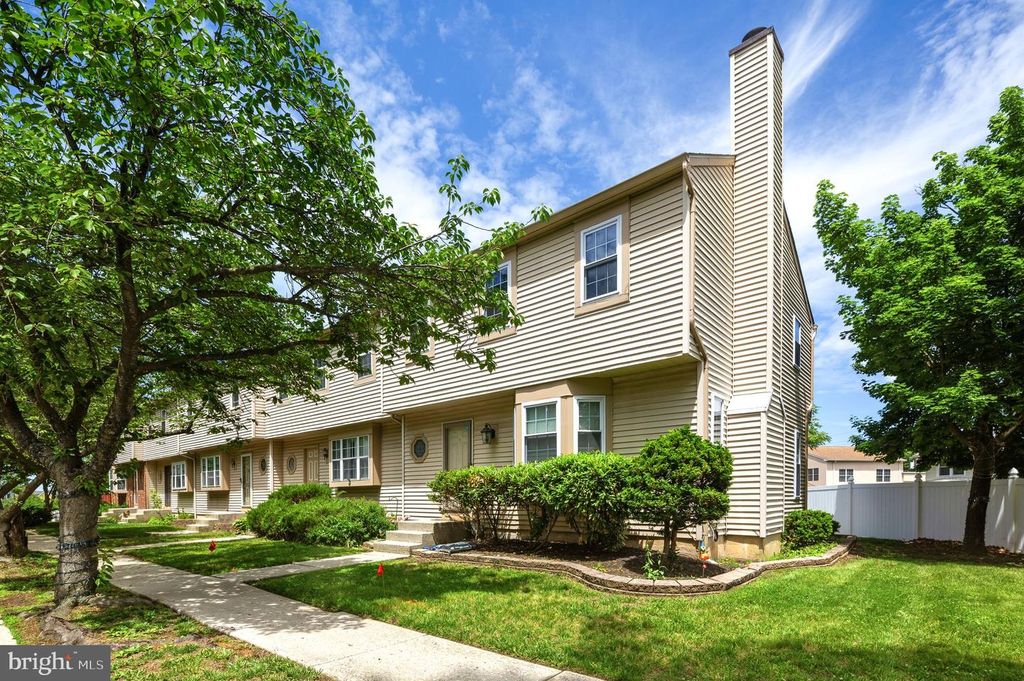 4 FAIRWAY BLVD, Pennsauken, NJ 08109