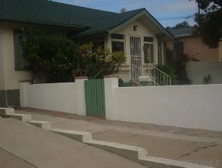 2220 Rosecrans, Point Loma, CA 92106