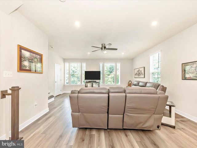 9510 NATURE TRL, Montgomery Village, MD 20886