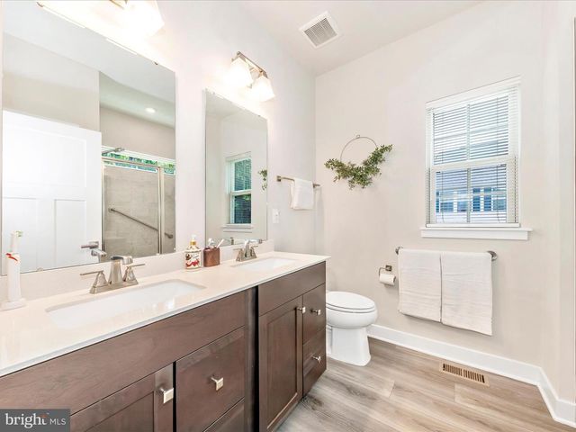 9510 NATURE TRL, Montgomery Village, MD 20886