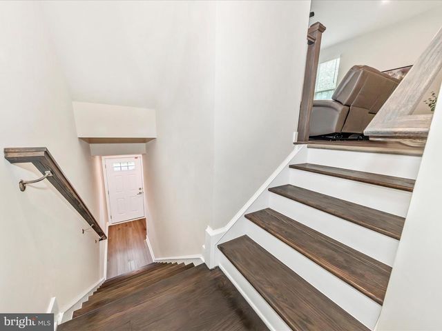 9510 NATURE TRL, Montgomery Village, MD 20886